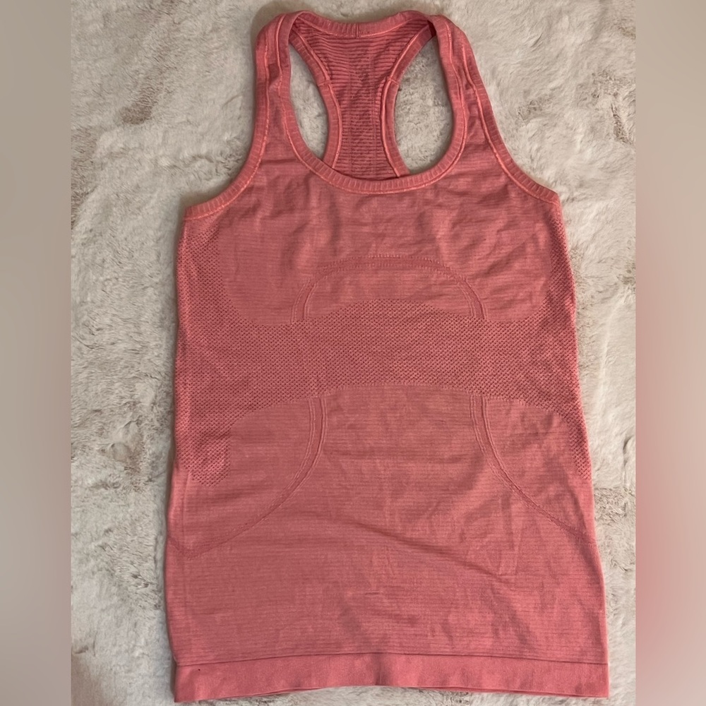 Dusty rose LULULEMON TANK size 4 run swiftly